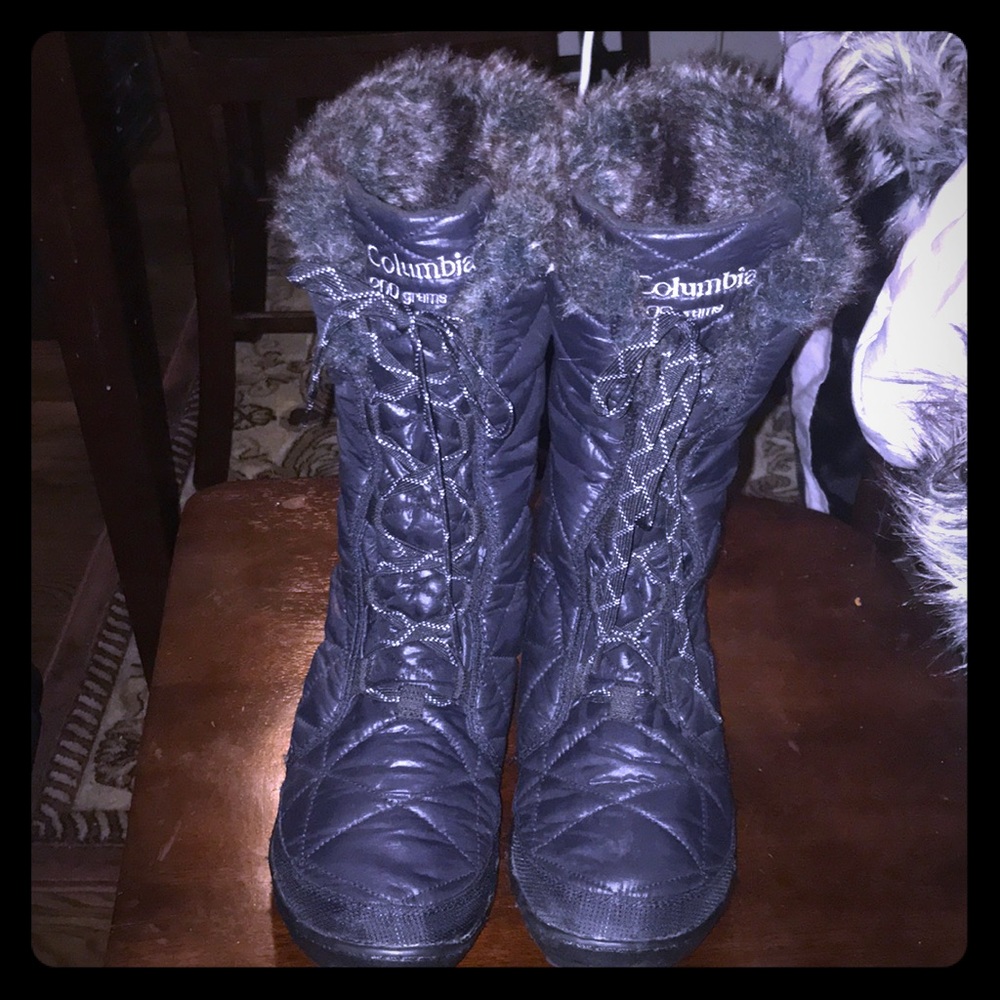 Black Columbia winter boots
